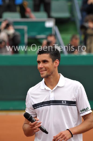 Victor  Hanescu: 