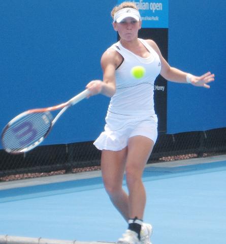 Titluri pentru Sabău şi Halep