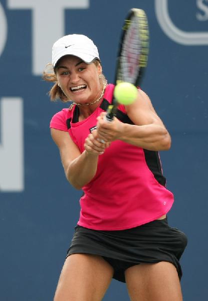 Niculescu pierde, Luncanu merge in finala