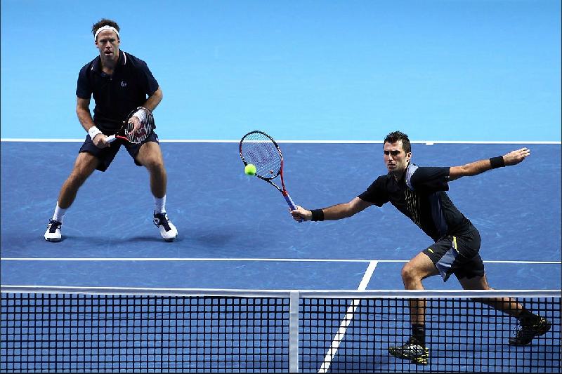 Horia Tecau si Robert Lindstedt la un pas de semifinale