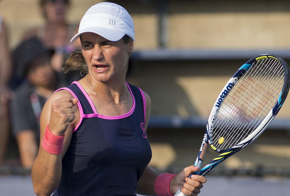 Monica Niculescu, eliminata de Flavia Penetta