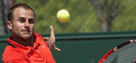 Copil joacă de la ora 12.00