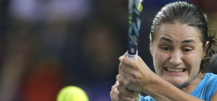 Monica Niculescu o întâlneşte pe Jelena Jankovici