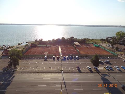 Tenis Club Easy Mamaia