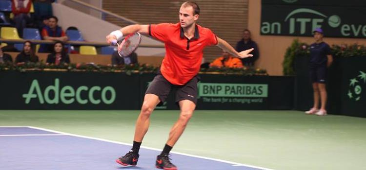 Doi români în turul 2