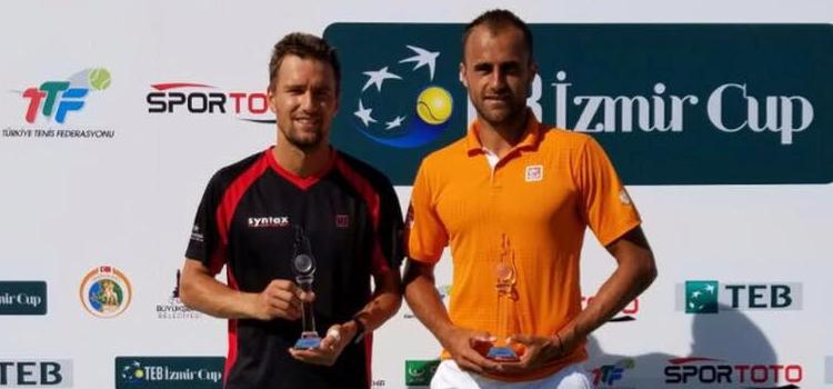 Copil s-a impus la dublu la Izmir
