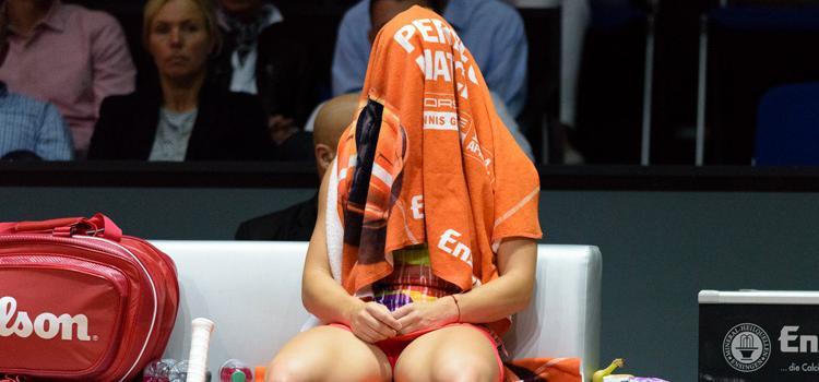 Halep nu a mişcat în semifinale la Wuhan