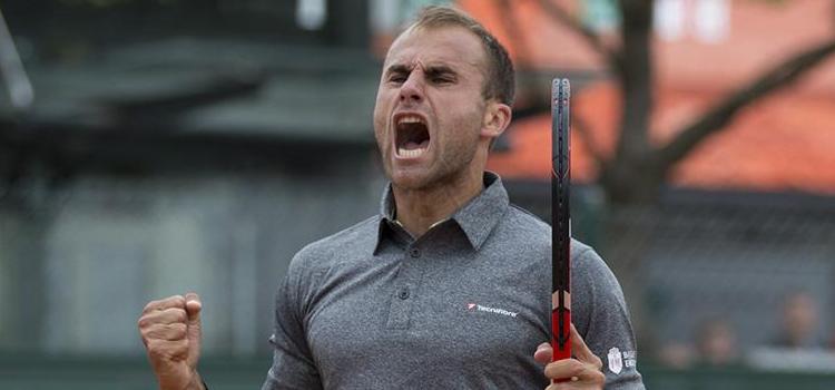 Calificare în decisiv în faţa celui de-al şaselea favorit