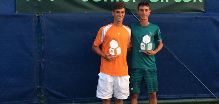 Pe urmele lui Dinu Pescariu