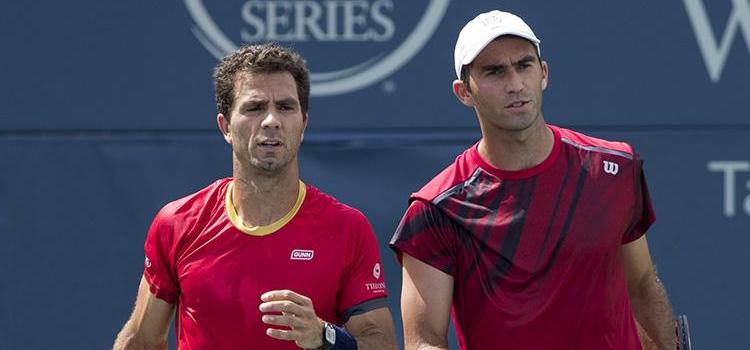 Campionii nu-şi vor apăra trofeul