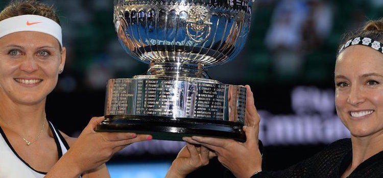 Safarova şi Mattek-Sands au luat titlul