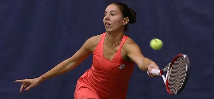 Două românce în turul 2