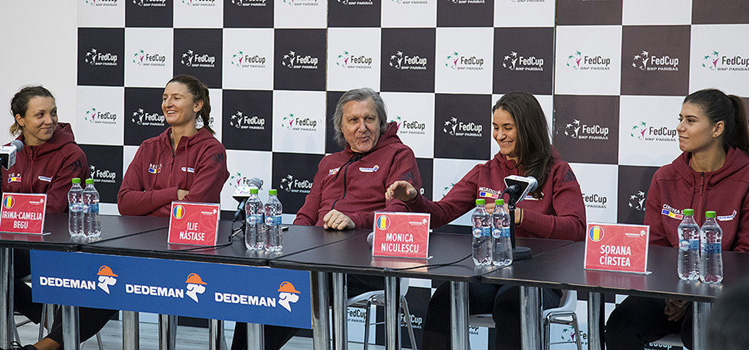 Imagini de la antrenamentul de marţi dimineaţă şi de la conferinţa de presă