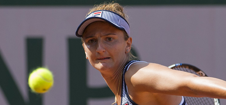 Begu joacă mâine dimineaţă în turul 3