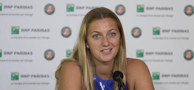 Imagini de la conferinţa de presă de ieri susţinută de cehoaica Petra Kvitová