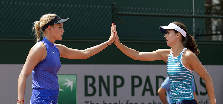 Cîrstea şi Vekic s-au retras în setul decisiv