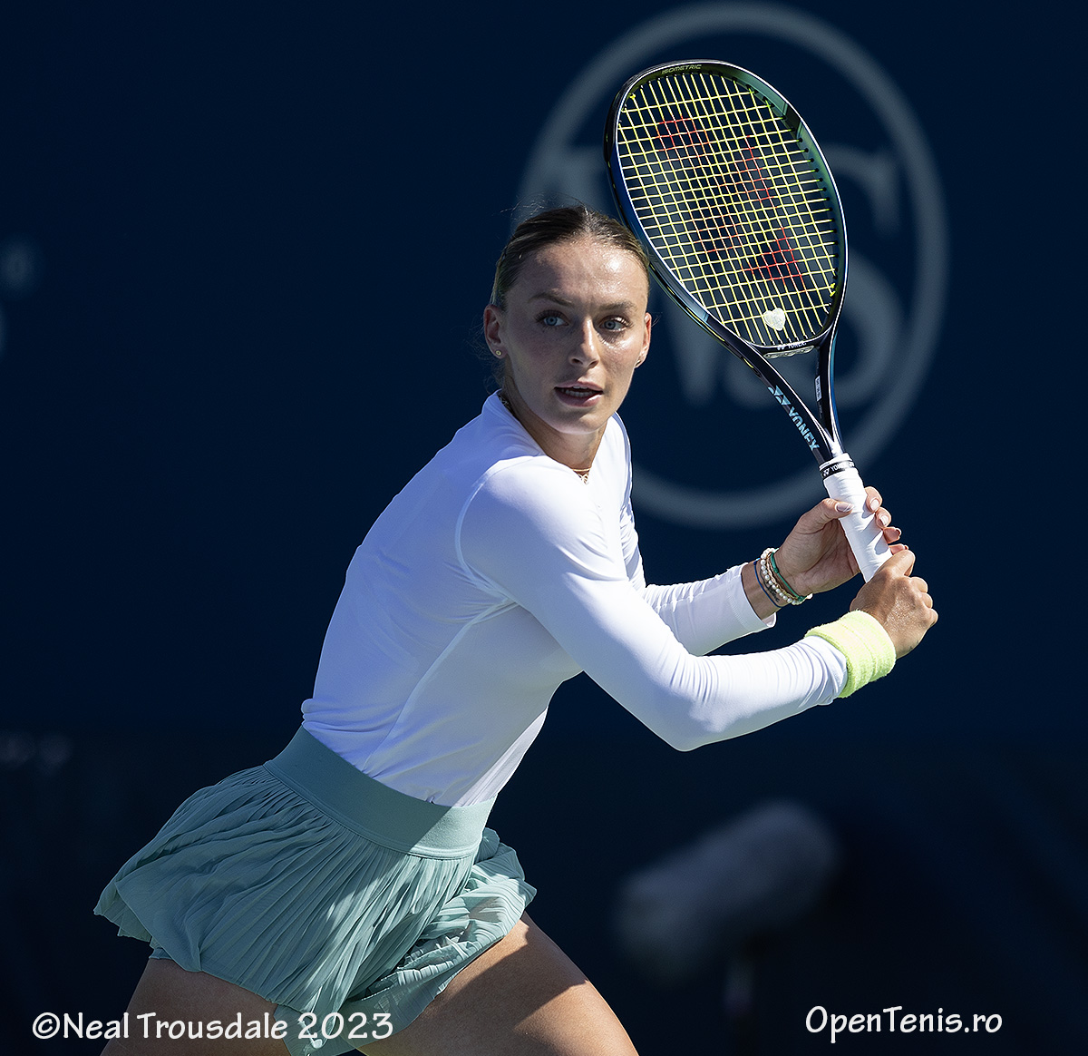În primul tur al calificărilor la Western & Southern Open, simplu feminin. Aliaksandra Sasnovich a învins-o pe cap de serie #11, Ana Bogdan, 